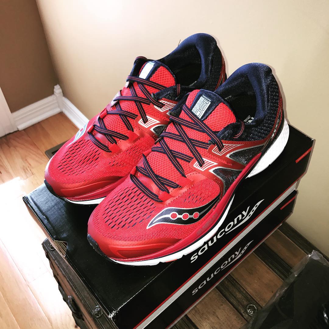 saucony triumph iso 3 red