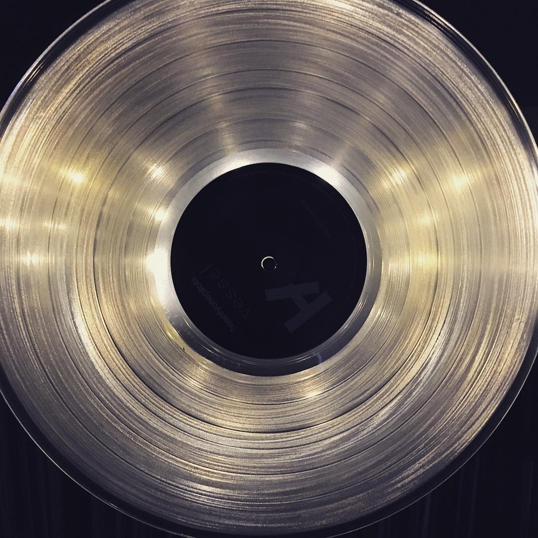 LED marquee lights behind a clear #vinyl record....just before I placed it on the platter after my 10-mile run this morning. #running #music #twentyonepilots