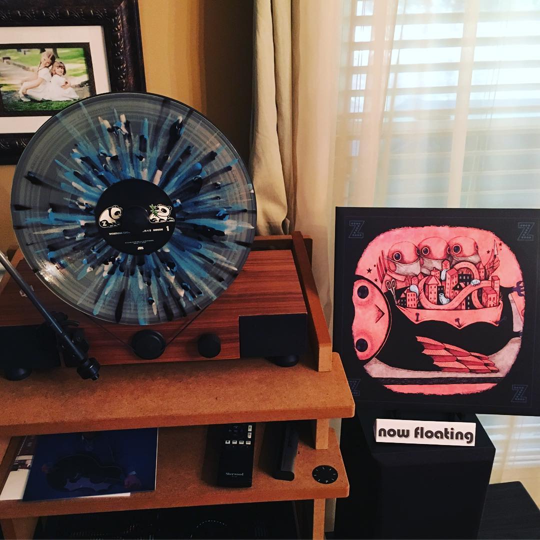 One of my favorite colored #vinyl records in the collection thanks to @vinylmeplease! "Z" by My Morning Jacket looks and sounds great on my @gramovox floating record player. #nowfloating #music.