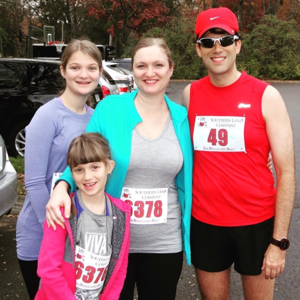 Today's Boulevard Bolt 5-miler was a full Team Agee event. Even though it was tough day for me, I loved getting to run back and do the last mile again with my girls. I'm proud of them for finishing strong! #running #family