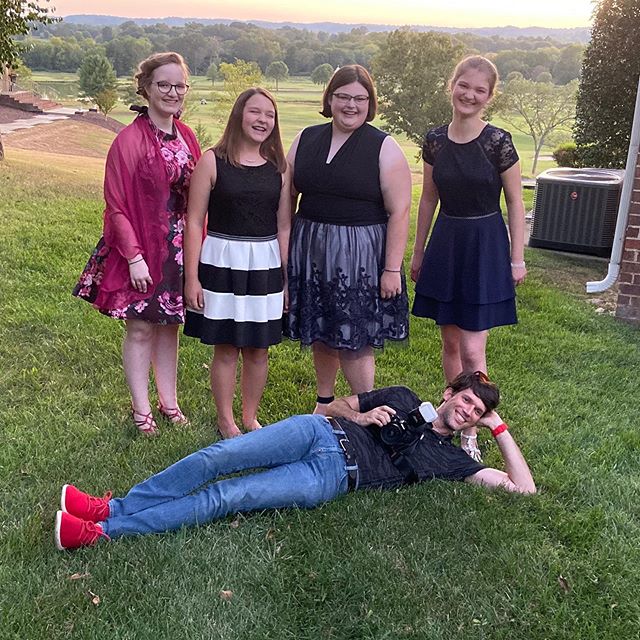 Had a lot of fun taking pictures of this awesome group of friends from @lipscombacademy before their first Homecoming Dance. #photography #family #lipscombacademy