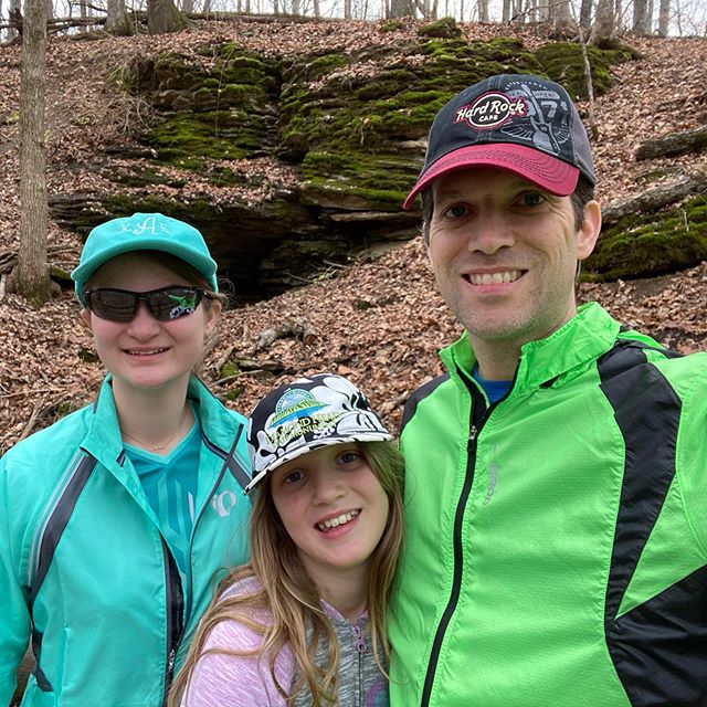 After a leisurely morning playing “Exploding Kittens” and listening to Christmas records, Kate, Sara and I hit the trails in Edwin Warner Park. #family #hiking