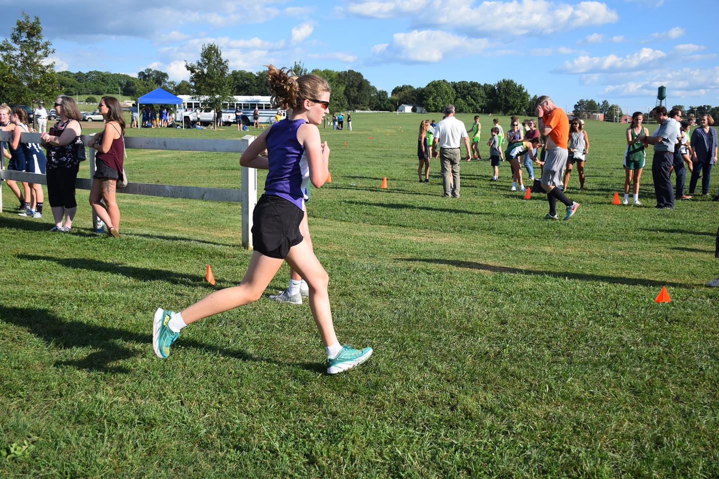 Another middle school cross country meet is in the books, and Sara set another 2-mile personal record with a finish time of 16:22, which is 55 seconds better than her time last week. So proud of how hard she is working, and it has been a blast watching her grow and get stronger in the sport that I love! Go Sara!! #family #running #crosscountry